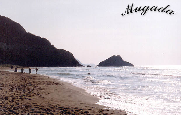 West section of Mugada beach [ © Erdogan Tan - 2002 ]